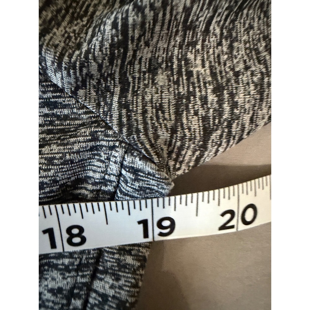 Under Armour Womens HeatGear Quarter Zip Pullover Space Dye Grey Black Large - Picture 4 of 7